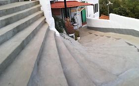 Casa Con Cuevita